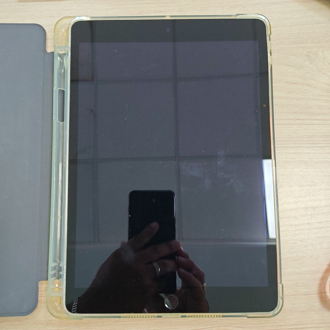 TABLETA APPLE IPAD 9 A2602 64 GB 3 GB RAM (SEMINUEVO)
