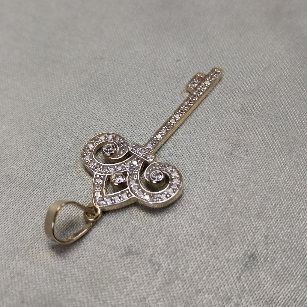 DIJE LLAVE C CIRCONIAS 14K 1.5 GR (NUEVO)