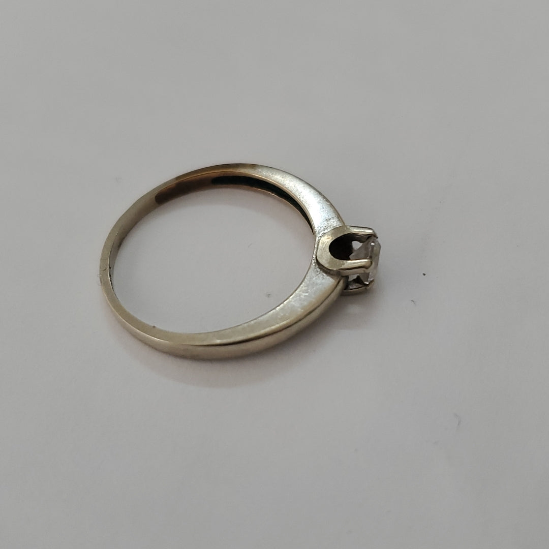 SOLITARIO ORO BLANCO 10 K 1.9 GRMS (SEMINUEVO)