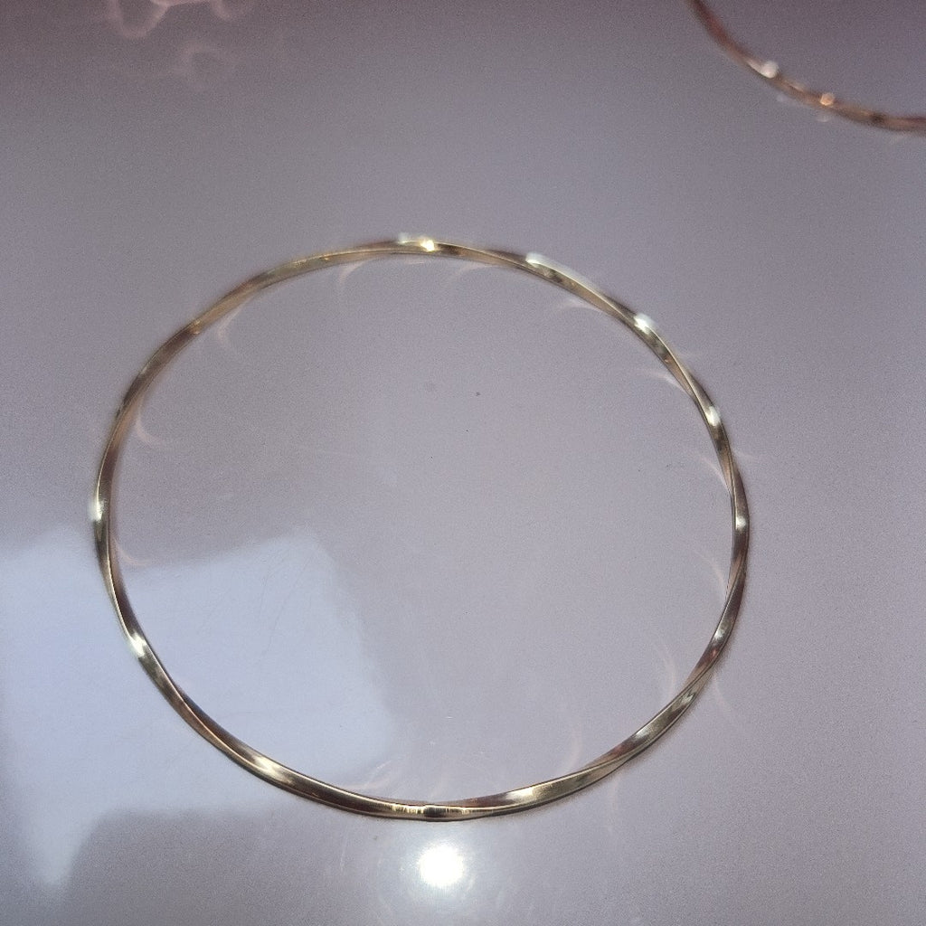 PULSERA RIGIDA ORO 14 K 8.3 GRMS (SEMINUEVO)