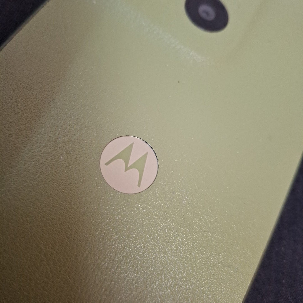 CELULAR MOTOROLA MOTO G15 XT2521-2 (2025) 256 GB 4 GB RAM (SEMINUEVO)