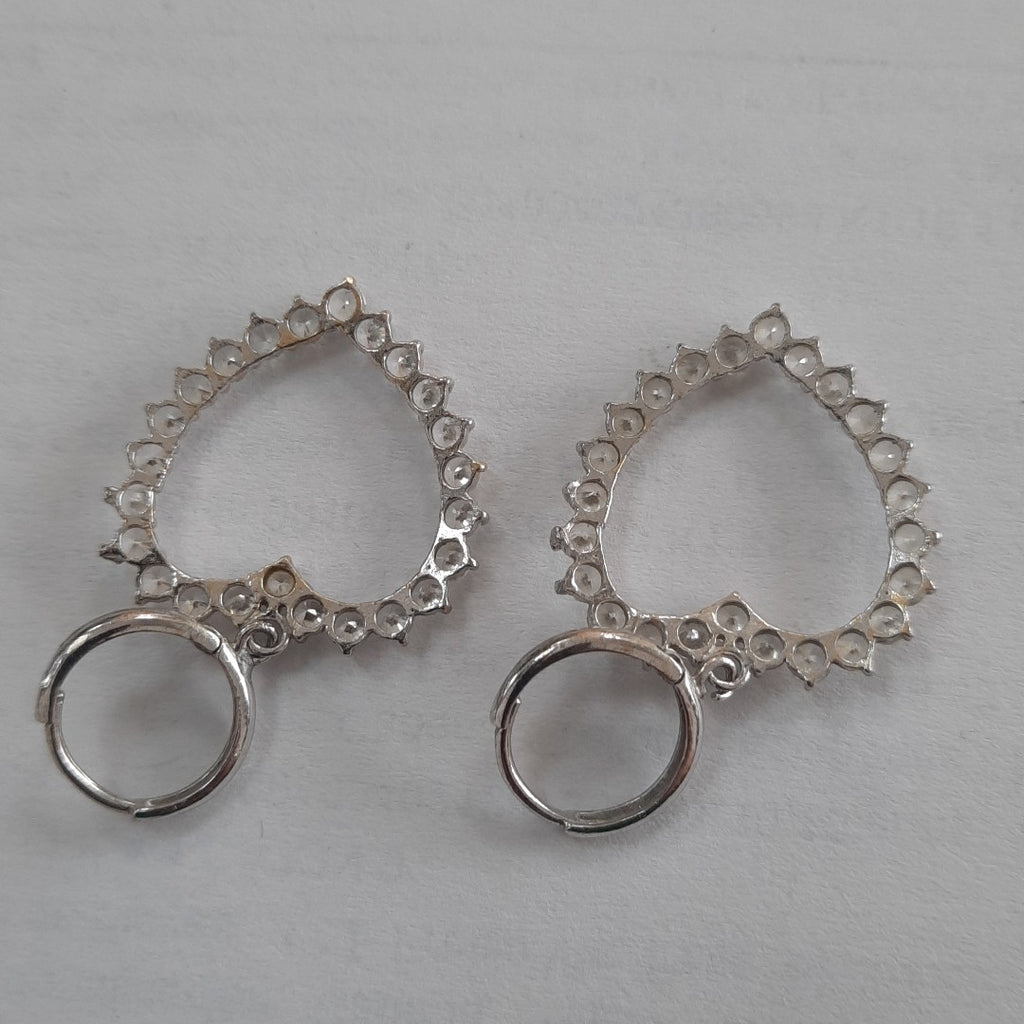 ARRACADAS PAR ORO, ORO BLANCO 14 K 3.8 GRMS (SEMINUEVO)