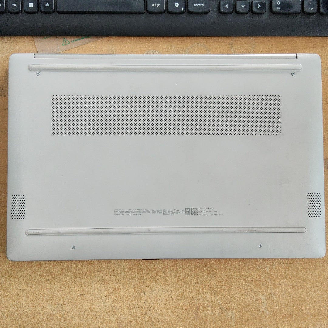 LAPTOP HP 15-FC0240LA (2026) 512 GB SSD 8 GB RAM (SEMINUEVO)