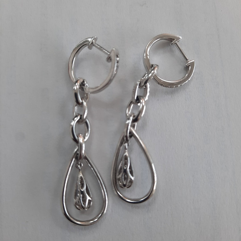 ARETES PAR ORO BLANCO 14 K 5.5 GRMS (SEMINUEVO)