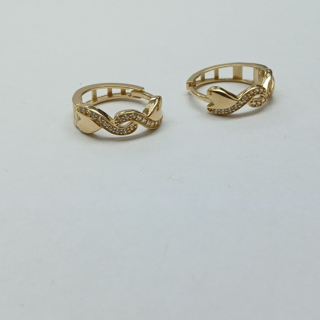 HUGGIES ORO 14K 2.4 (NUEVO)