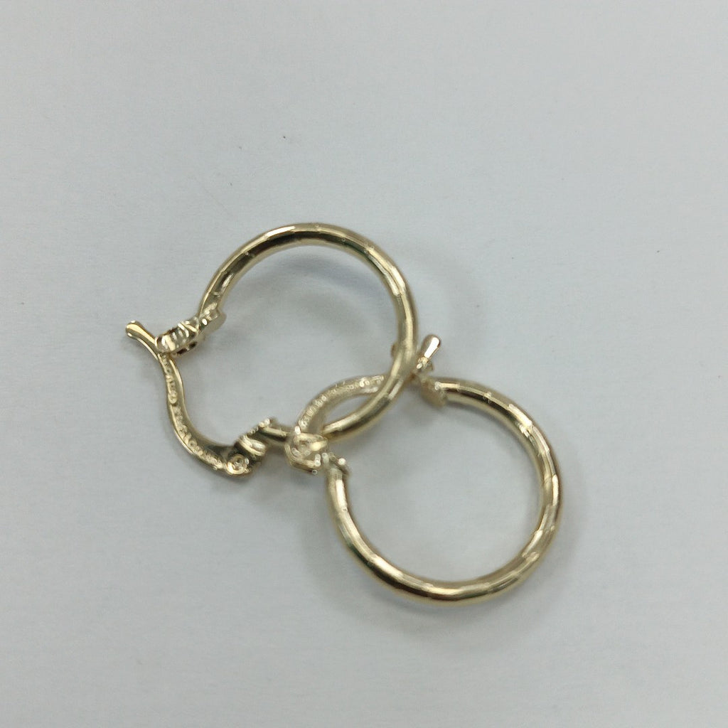 ARETES ARRACADAS ESTRIADAS 14K 1.4 GR (NUEVO)