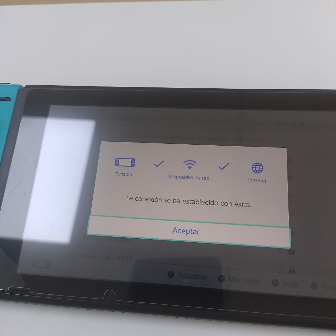 CONSOLA DE VIDEOJUEGO NINTENDO SWITCH 1.1 32 GB (SEMINUEVO)
