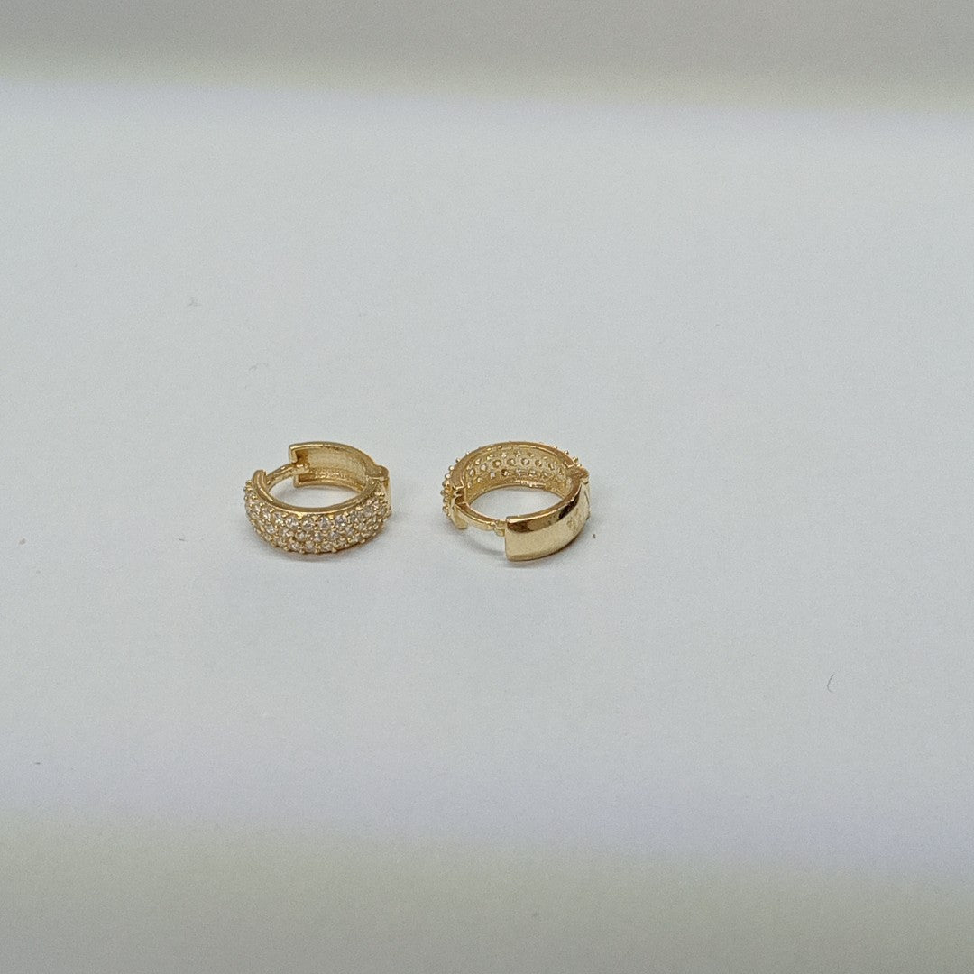 ARETES HUGGIE CON CIRCONIAS 14K 2.1 GR (NUEVO)