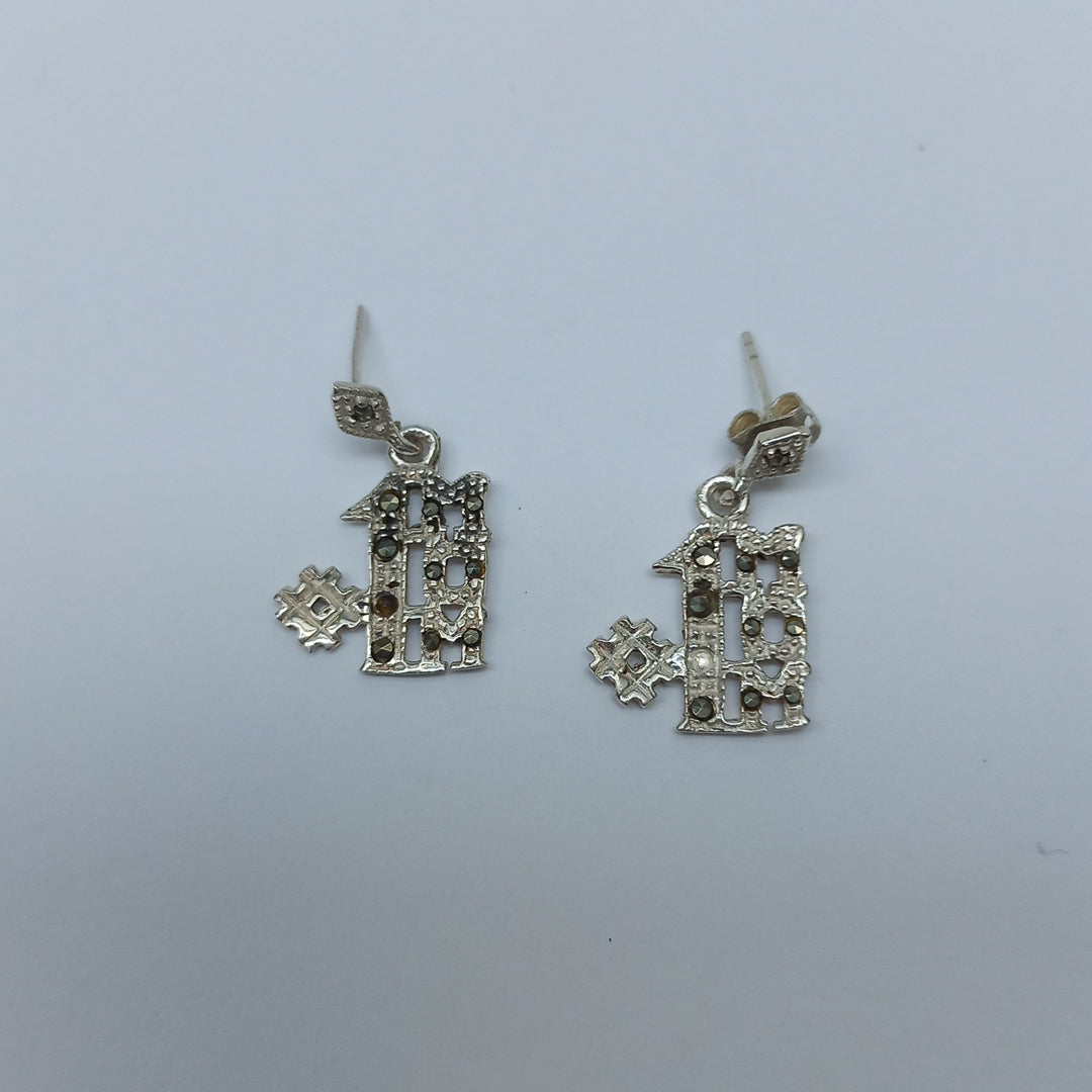 ARETES PAR,DIJE PLATA 6,10 GRMS (SEMINUEVO)