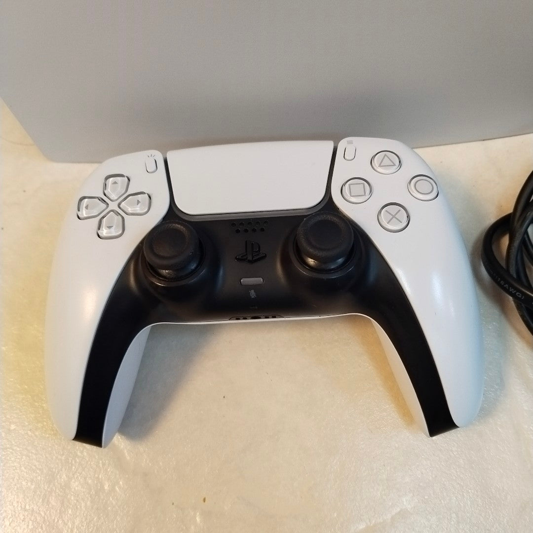 CONSOLA DE VIDEOJUEGO SONY PS5 825 SSD (SEMINUEVO)