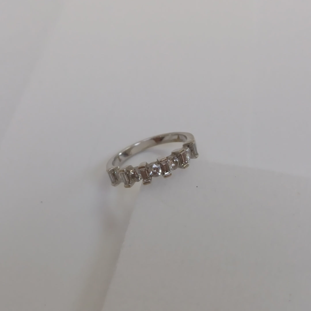 ANILLITO ORO BLANCO 18 K 2,80 GRMS (SEMINUEVO)