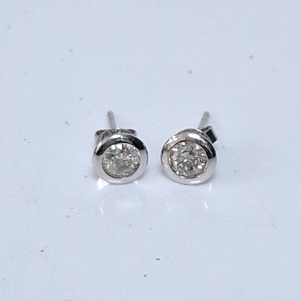 BROQUELES PAR ORO BLANCO 18 K 1,10 GRMS (SEMINUEVO)