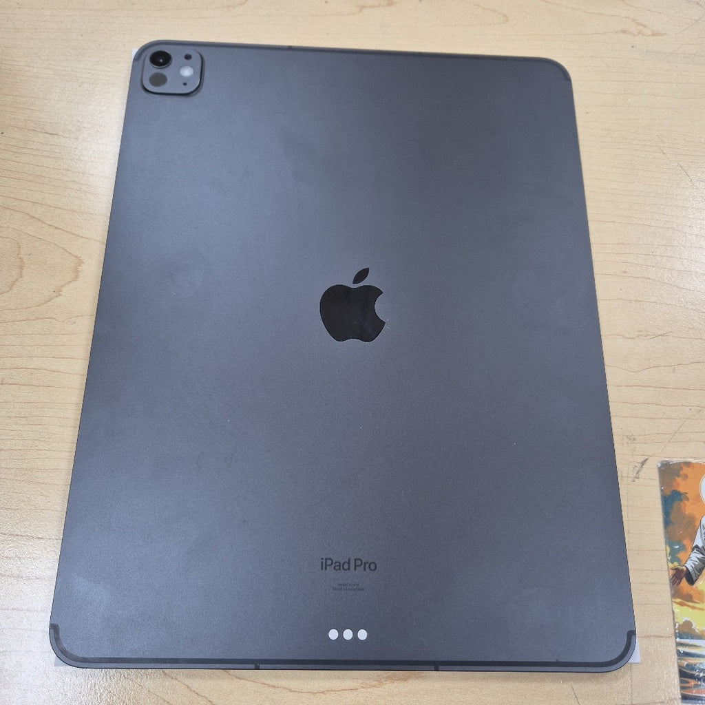 TABLETA APPLE IPAD PRO 13" A2926 (2024) 256 GB 8 GB RAM (SEMINUEVO)
