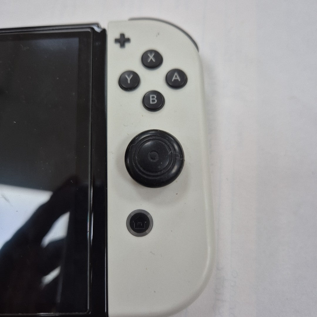 CONSOLA DE VIDEOJUEGO NINTENDO SWITCH OLED 64 GB (SEMINUEVO)