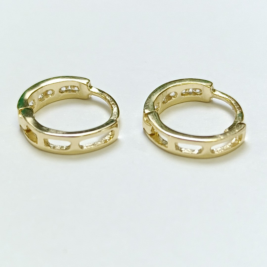ARETES HUGGIES C CIRCONIA 14K 1.1 GR (NUEVO)