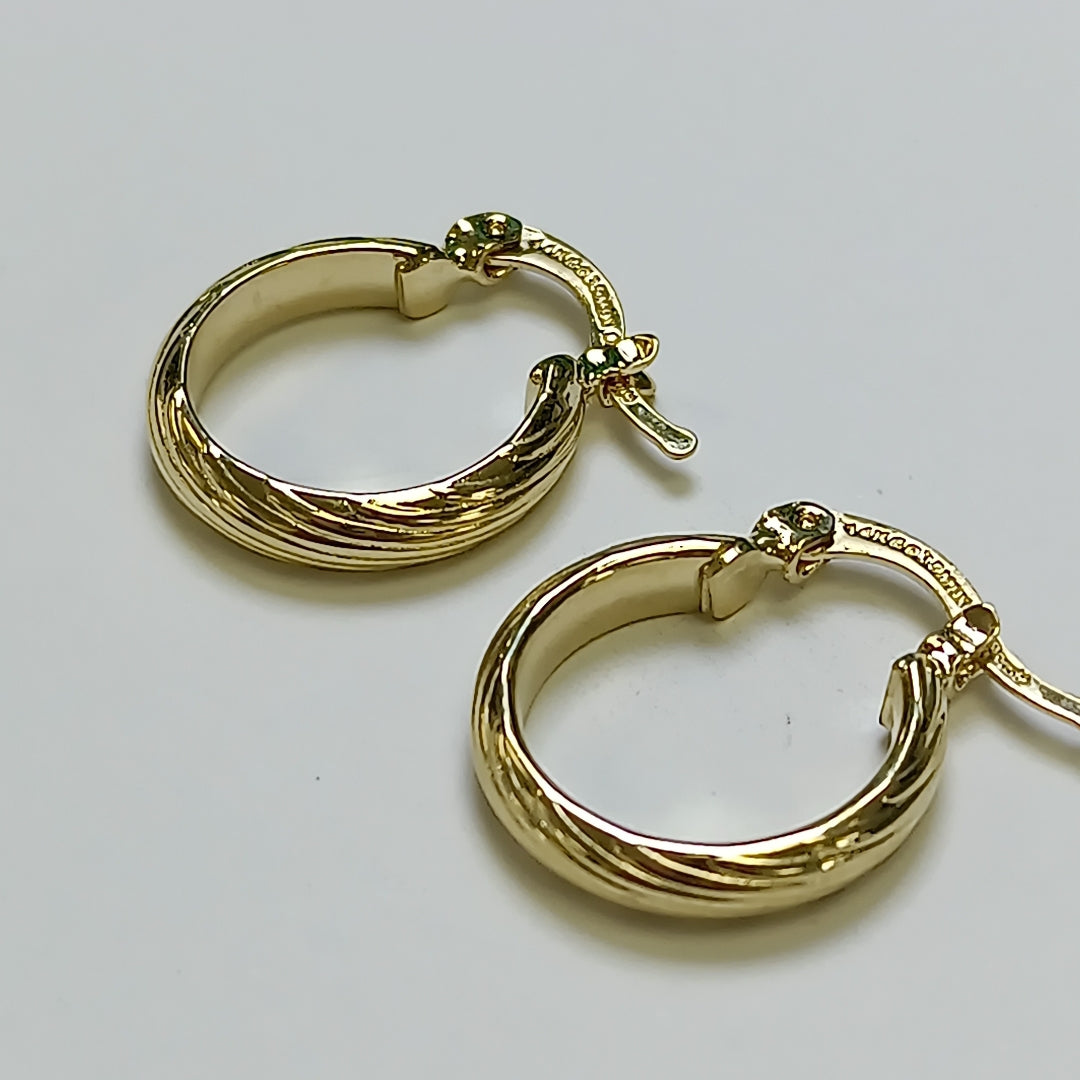 ARETES ARRACADA ASTRIADA 14K 1.6 GR (NUEVO)