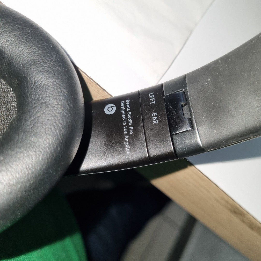 AUDIFONOS BEATS STUDIO PRO INALAMBRICO OVER EAR (SEMINUEVO)