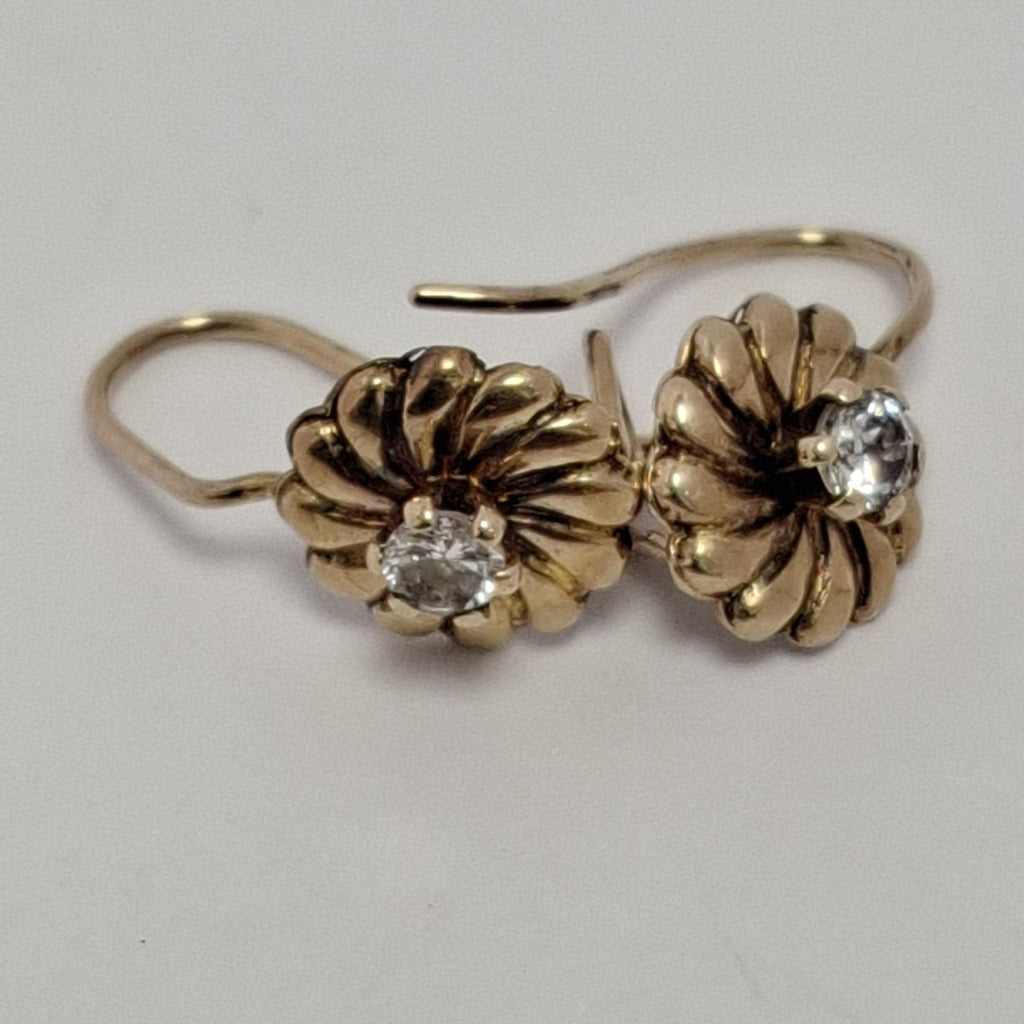 ARETES PAR ORO 8 K 1.3 GRMS (SEMINUEVO)