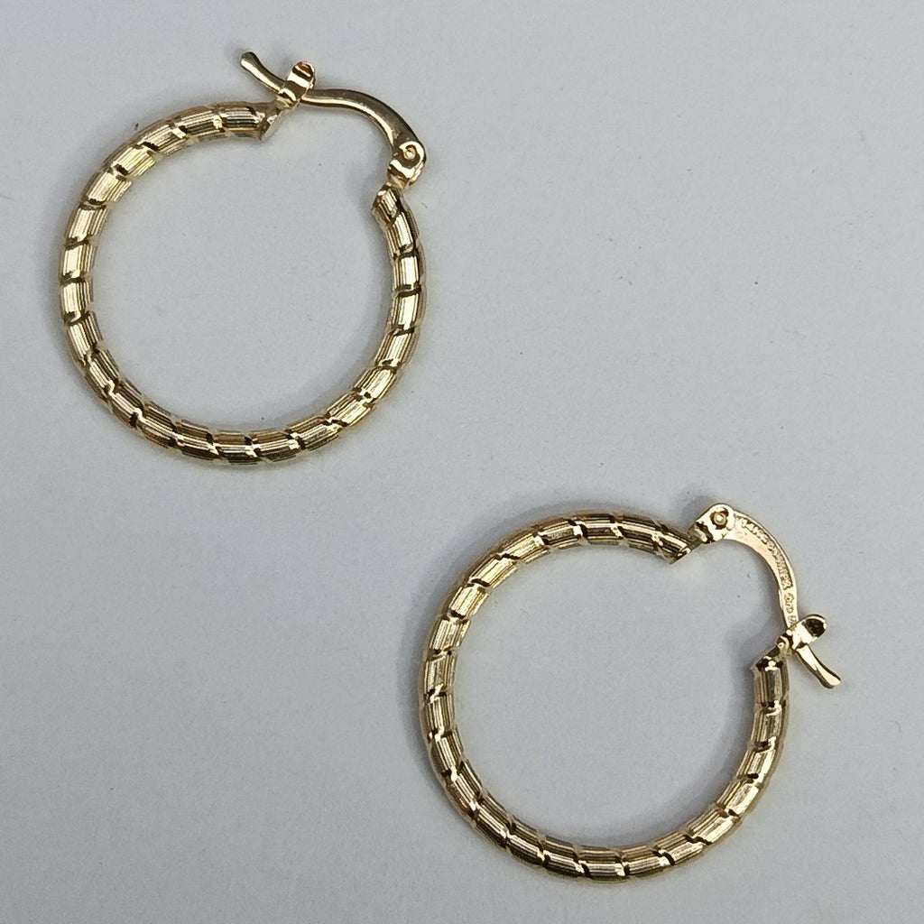 ARETES ARRACADAS LABRADAS 14K 3.2 GR (NUEVO)