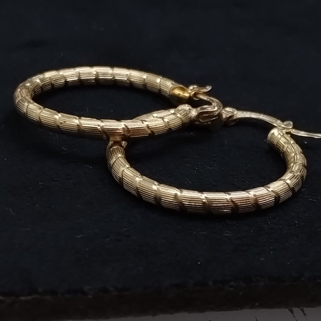 ARETES ARRACADAS LABRADAS 14K 3.3 GR (NUEVO)