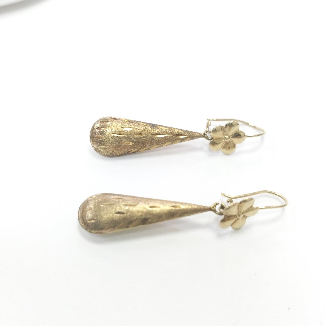 ARETES PAR ORO 8 K 1.8 GRMS (SEMINUEVO)