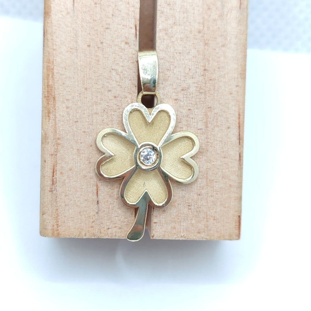 DIJE FIG TREBOL C CIRCONIA 14K 0.8 GR (NUEVO)