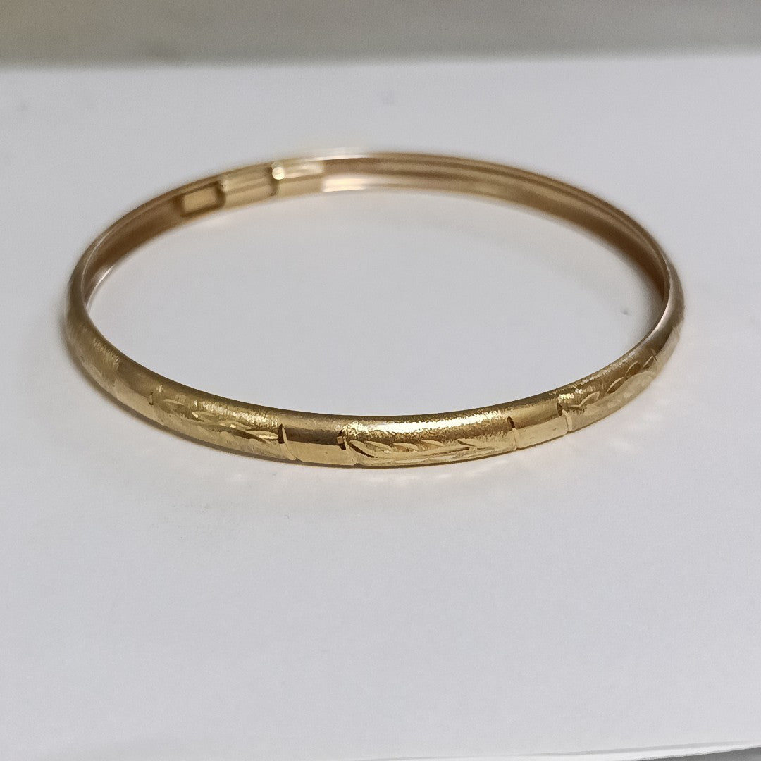 PULSERA RIGIDA ORO 10 K 5.2 GRMS (SEMINUEVO)