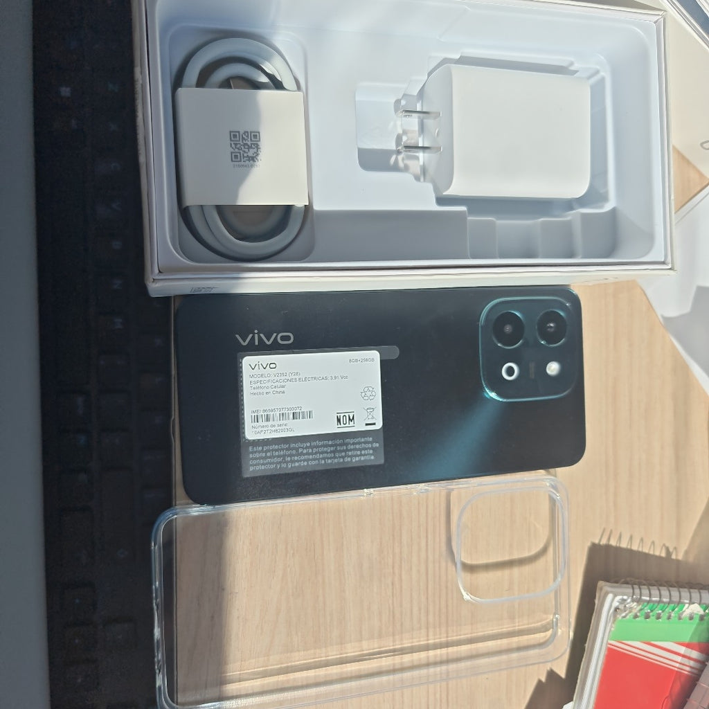 CELULAR VIVO Y28 V2352 256 GB 8 GB RAM (SEMINUEVO)