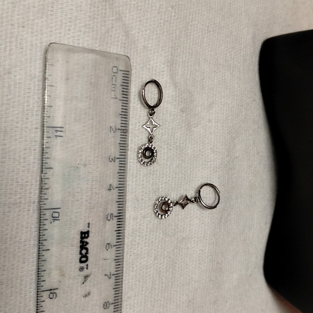 ARRACADAS PAR ORO, ORO BLANCO 14 K 2 GRMS (SEMINUEVO)