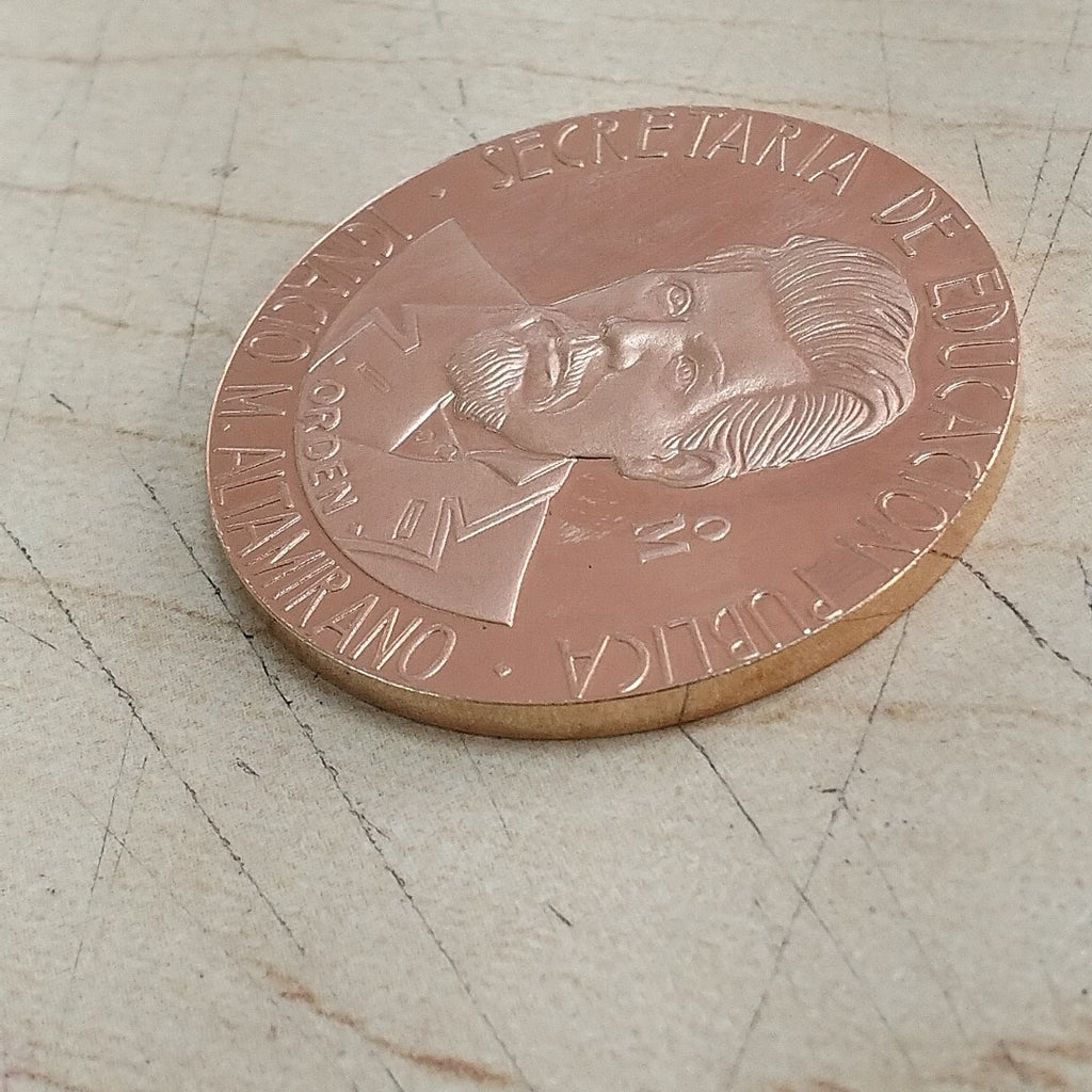 MEDALLA CONMEMORATIVA ORO 21 K 42,00 GRMS (SEMINUEVO)