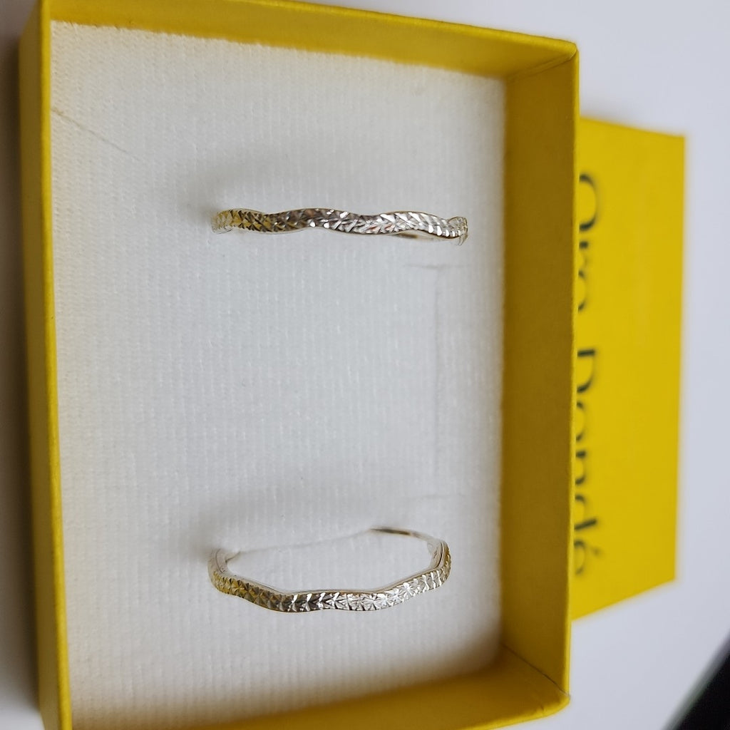 PAR ARRACADAS LABRADAS PLATA .925 2.6 GR (NUEVO)