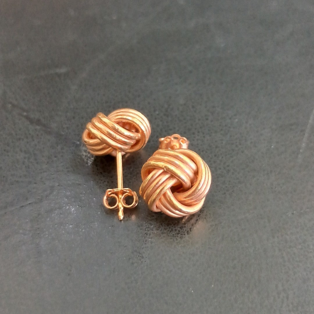 BROQUELES PAR ORO 14 K 1.2 GRMS (SEMINUEVO)