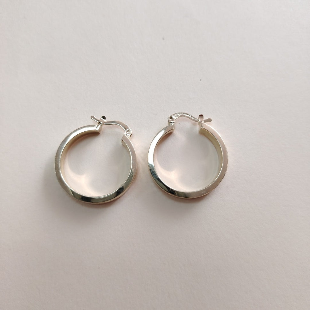 ARETES TEJIDO ARRACADAS FACETADAS 14K 2.9 GR (NUEVO)