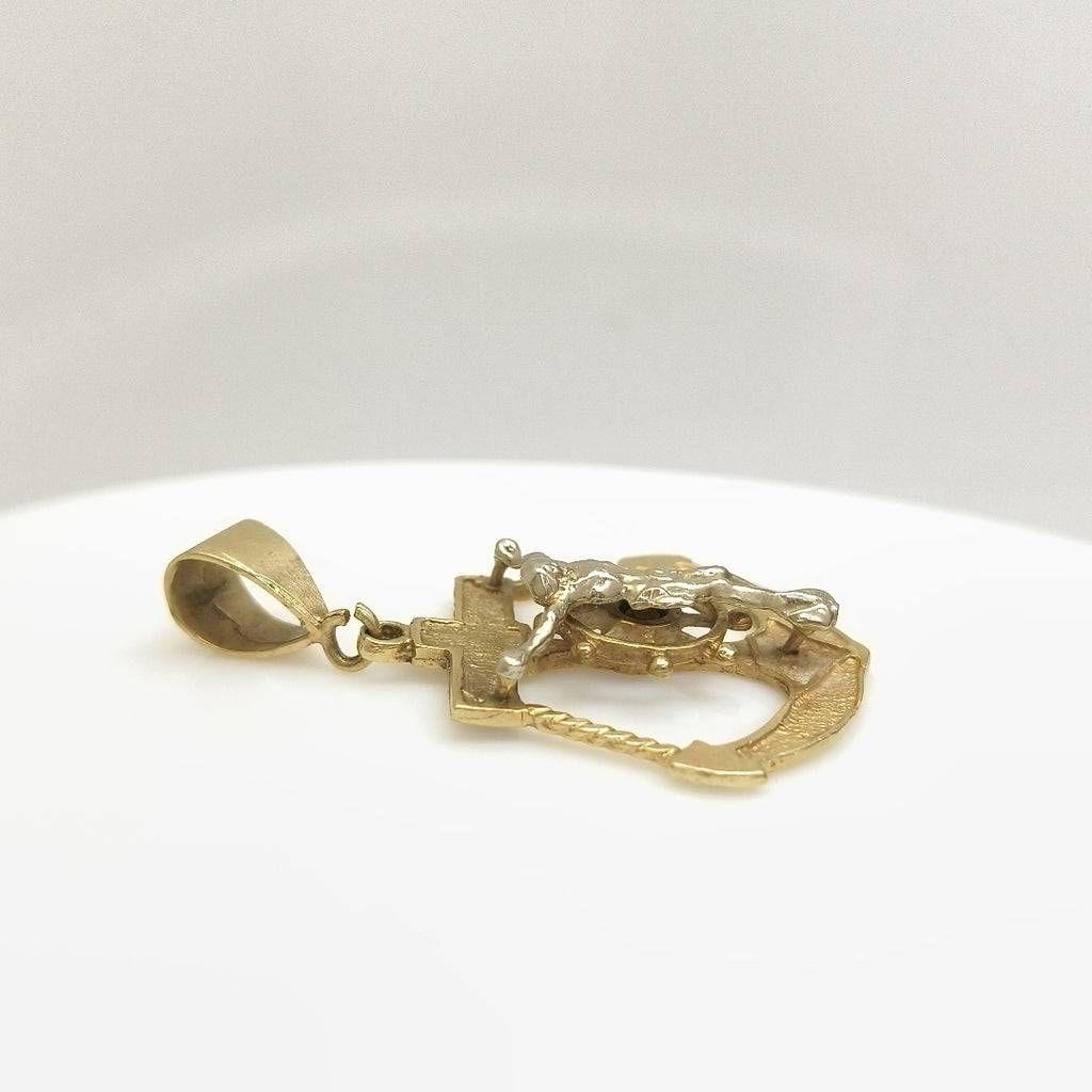 CRISTO EN ANCLA ORO 14 K 6.7 GRMS (SEMINUEVO)