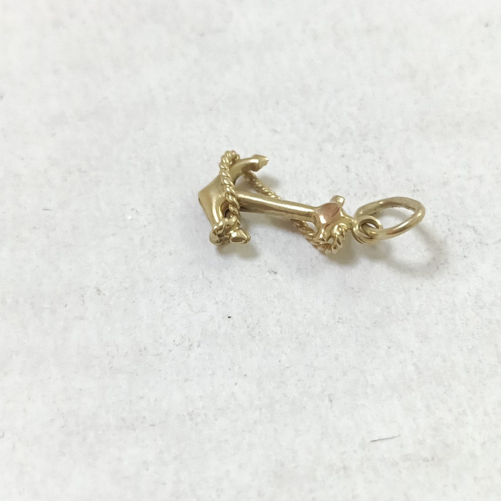 DIJE ORO 14 K 0.7 GRMS (SEMINUEVO)