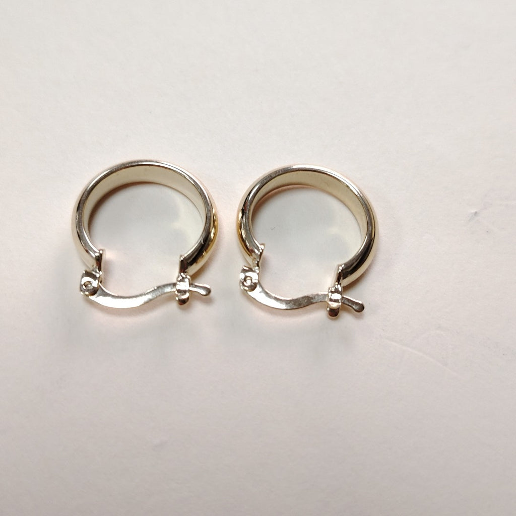 ARETES ARRACADA LISA 14K 1.7 GR (NUEVO)