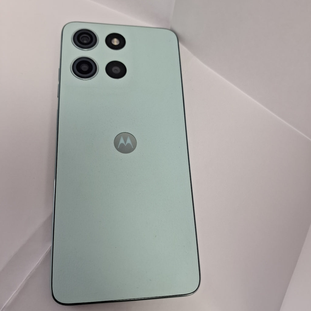 CELULAR MOTOROLA MOTO G15 XT2521-2 (2025) 512 GB 4 GB RAM (SEMINUEVO)