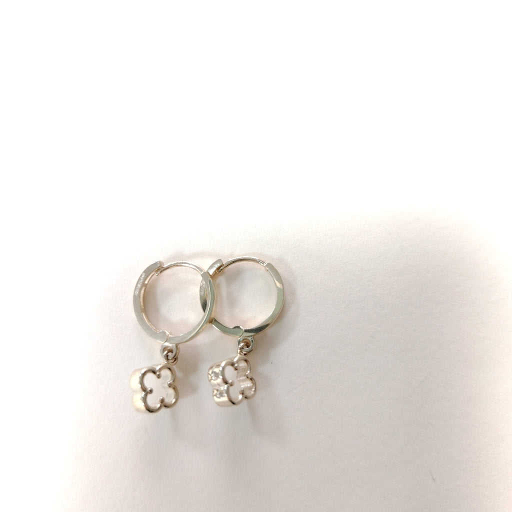 ARETES ARRACADAS CON DIJE 14K 2.4 GR (NUEVO)