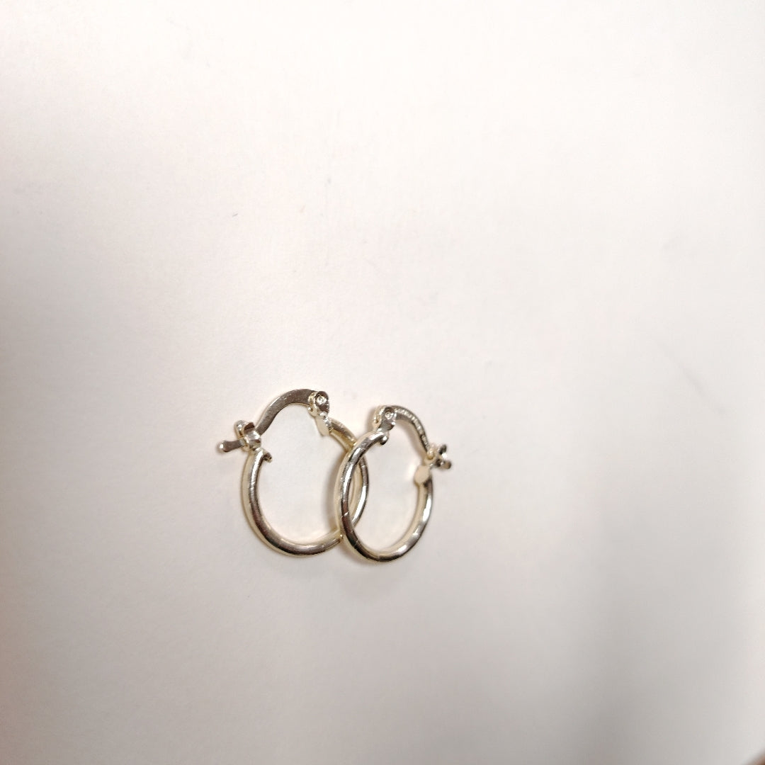 ARETES ARRACADAS ESTRIADAS 14K 1.4 GR (NUEVO)