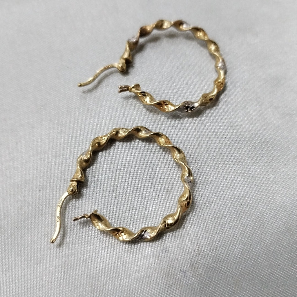 ARRACADAS PAR ORO 10 K 1.8 GRMS (SEMINUEVO)