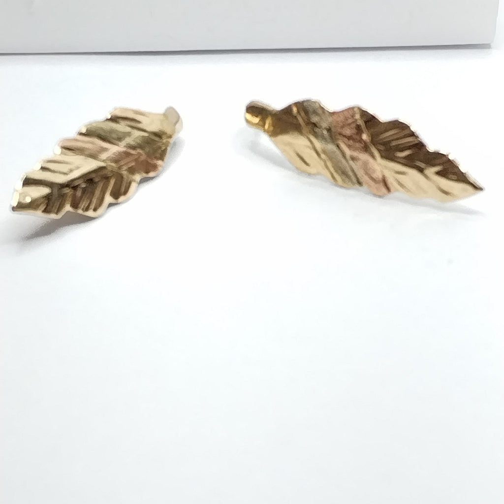 ARETES PAR ORO, ORO COMBINADO 14 K 1.4 GRMS (SEMINUEVO)