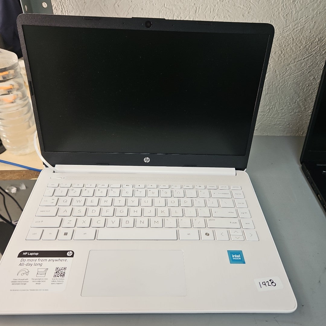 LAPTOP HP 14-DQ3000DX (2025) 64 GB SSD 4 GB RAM (SEMINUEVO)