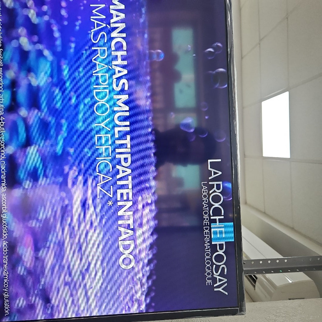 PANTALLA SAMSUNG QN32LS03CBF (2023) 32" QLED 4K (SEMINUEVO)