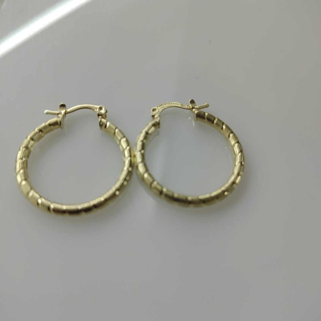 ARETES ARRACADAS LABRADAS 14K 3.3 GR (NUEVO)