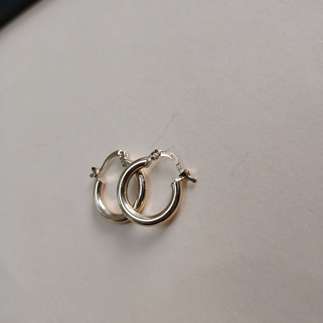 ARETES TEJIDO ARRACADAS LISAS 14K 1.6 GR (NUEVO)