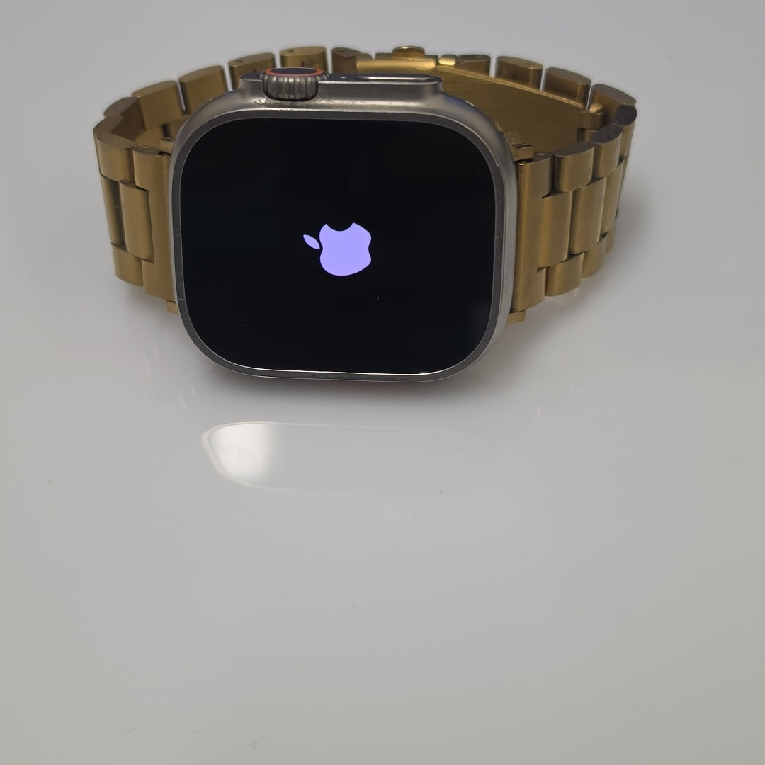 SMARTWATCH APPLE ULTRA TITANIO A2622 49 MM GPS + CELULAR (SEMINUEVO)