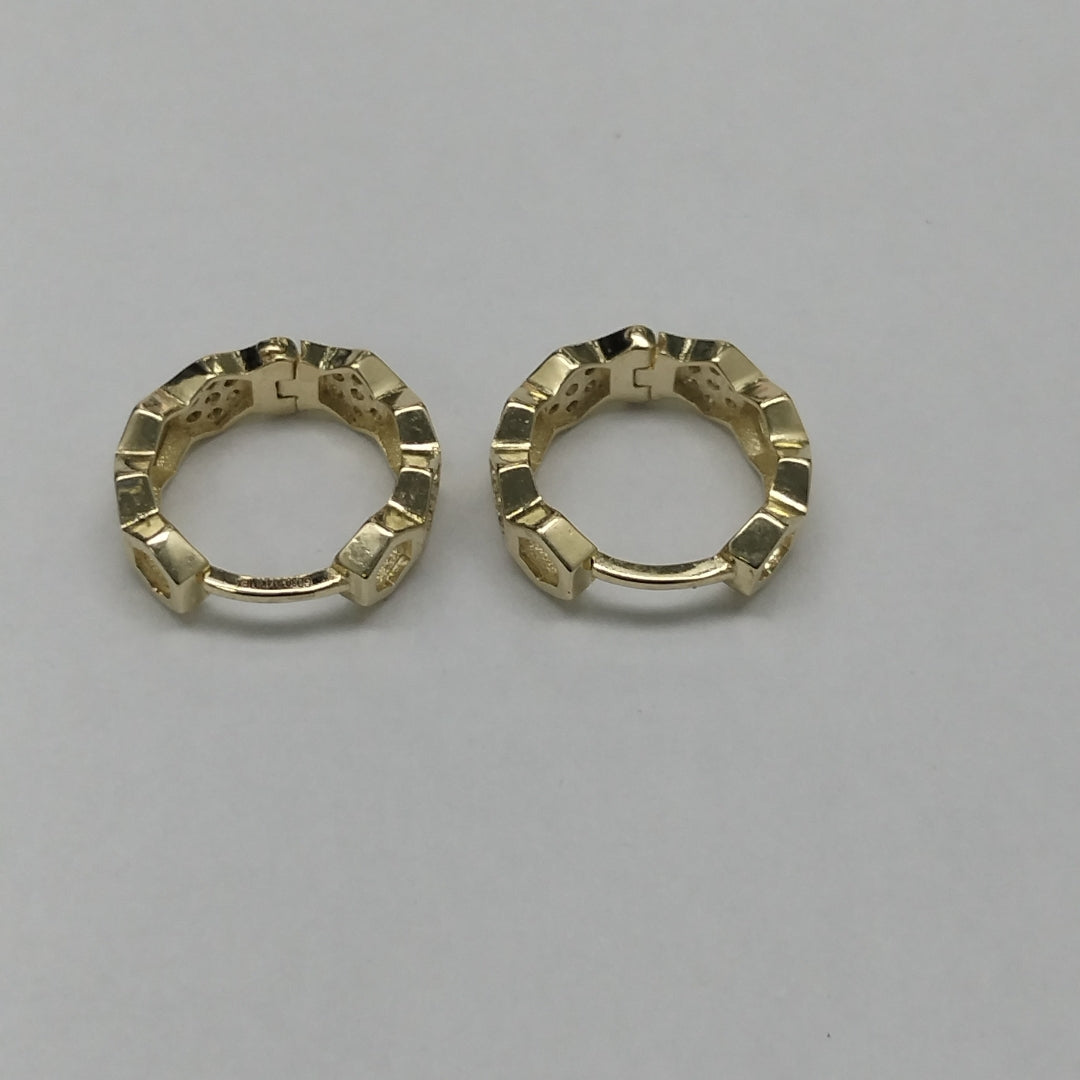 ARETES HUGGIES HEXAGONALES C CIRCONIAS 14K 2.8 GR (NUEVO)