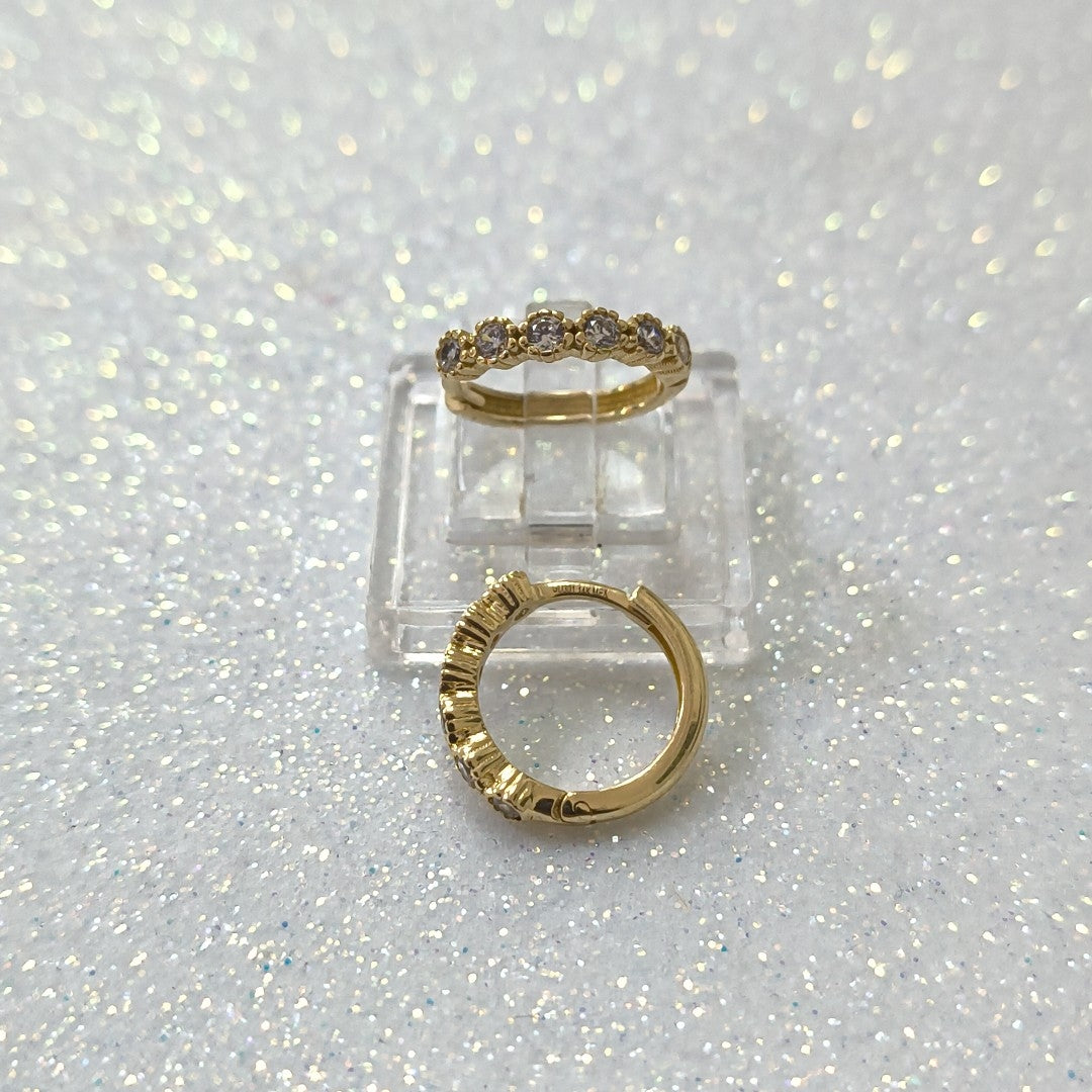 ARETES HUGGIES C CIRCONIAS 14K 2 GR (NUEVO)