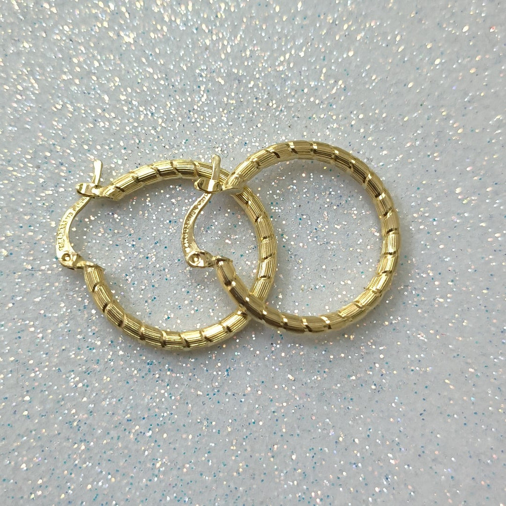 ARETES ARRACADAS LABRADAS 14K 3.2 GR (NUEVO)