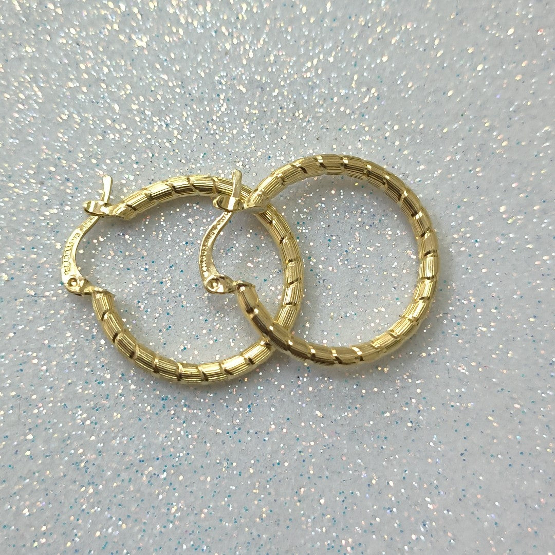 ARETES ARRACADAS LABRADAS 14K 3.2 GR (NUEVO)